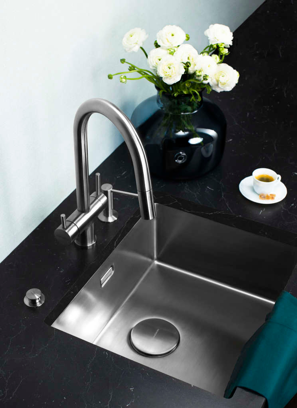 Кухонная мойка Omoikiri Tadzava 54-U/I ULTRA-LG светлое золото 4993266