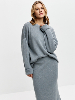 Серый вязаный джемпер с пайетками