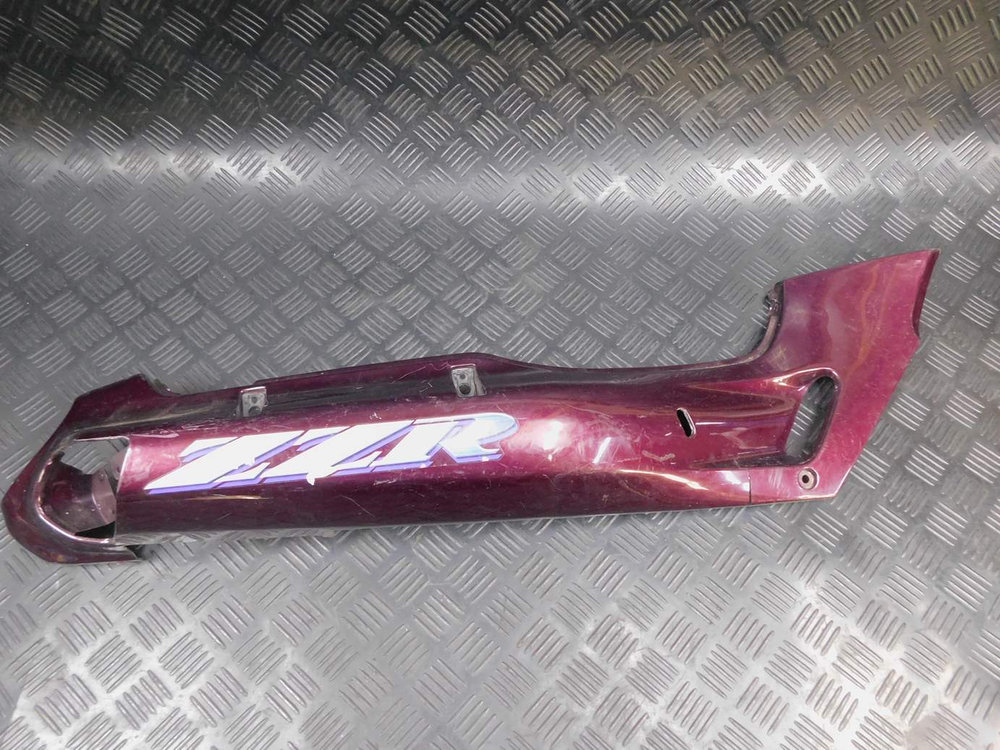 Пластик задний правый Kawasaki ZZR 400 98 36001-1494 053044