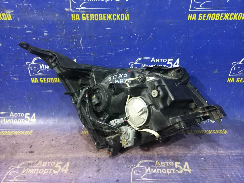Фара передняя левая TOYOTA NOAH 2007-2010