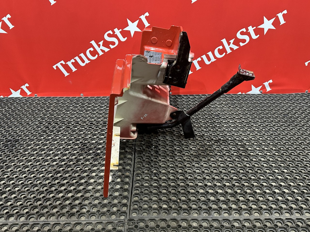 Корпус подножек левый 2022г