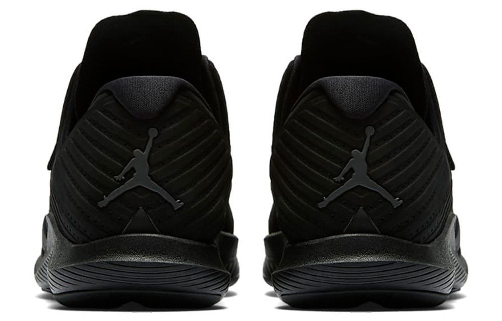Кроссовки Jordan Relentless