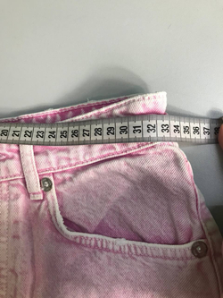 Шорты Zara для яркой девушки, маркировка 36, визуально на 42 размер