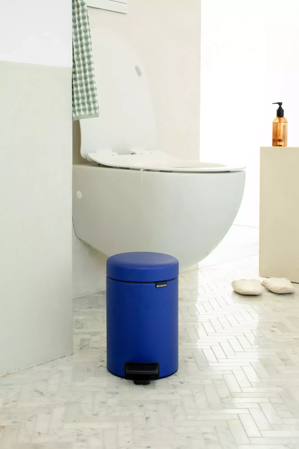 Brabantia - Контейнер для мусора NewIcon 3л Mineral Powerful Blue / артикул   204562  / GTIN 8710755204562