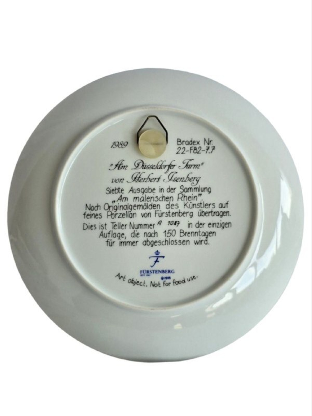 Тарелка декоративная "У Дюссельдорфской башни" Германия