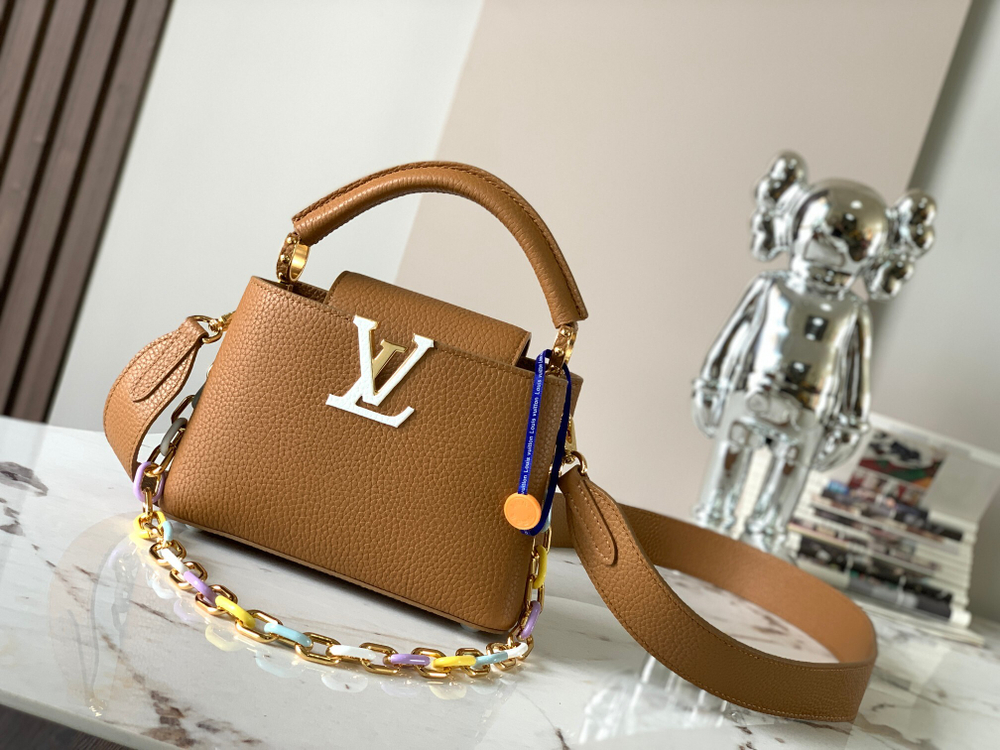 Louis Vuitton Capucines Mini