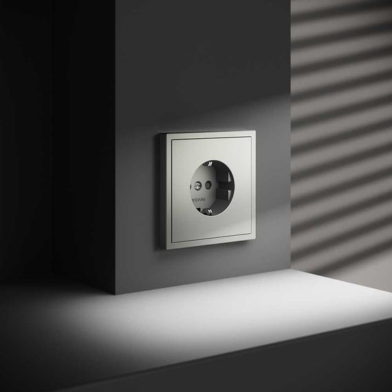 Розетка встраиваемая Voltum S70 с заземлением и защитными шторками, 16А, (сталь) VLS040205