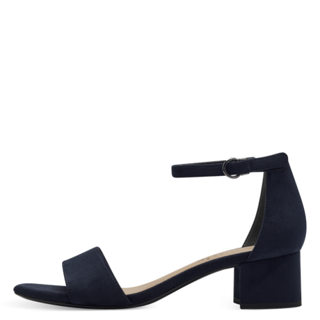 Босоножки на каблуке