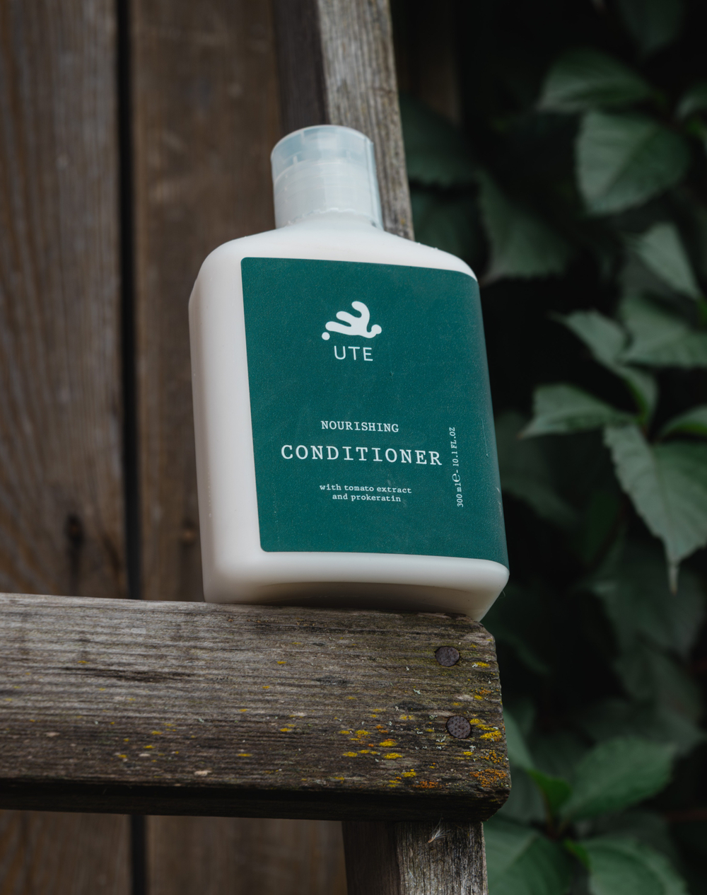 Питательный кондиционер с экстрактом томата и прокератином