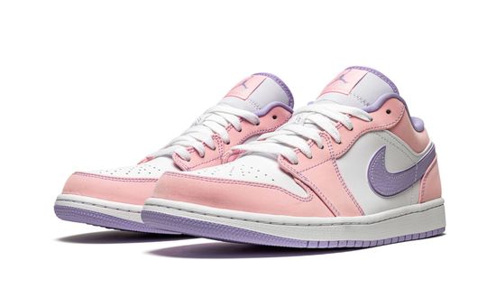 Кроссовки Nike Air Jordan 1 Low SE "Arctic Punch"