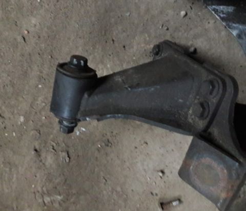 Кронштейн подшипника справа б/у МАН ТГМ