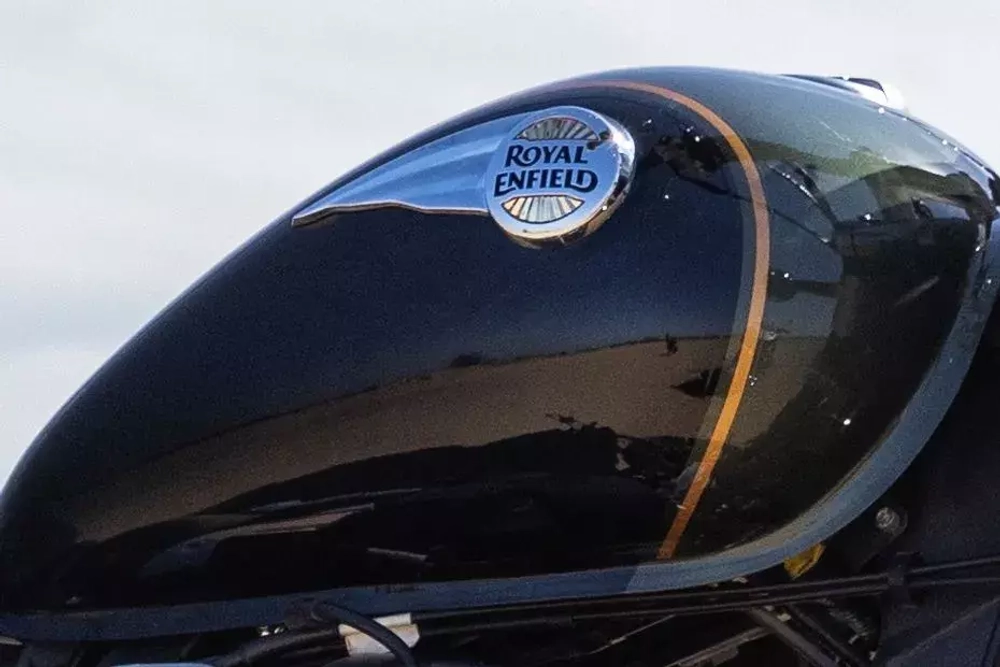 Royal Enfield Super Meteor 650 Interstellar Green (Mid)