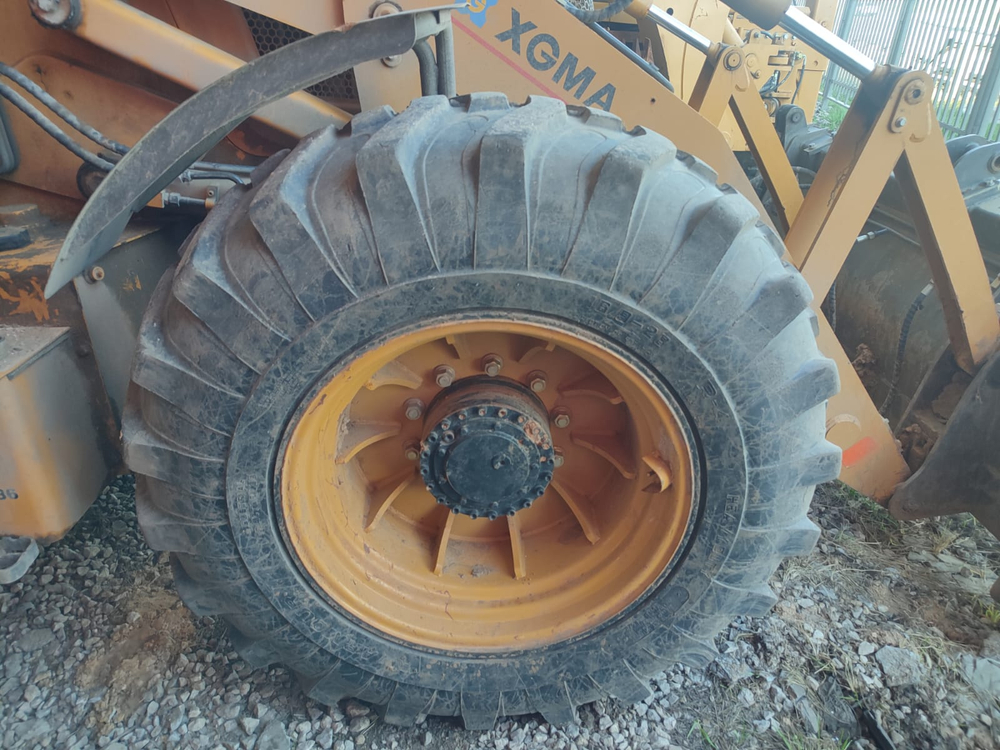 XGMA XG765* Экскаватор-погрузчик XG765H-4TX (Дизельный, 4,8 л, 102 л.с., АТ)