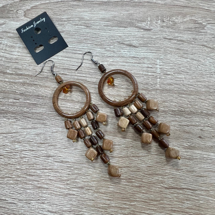 Серьги Колечки с кубиками с янтарем, цвет светло-коричневый, темно-коричневый, дерево 9 см