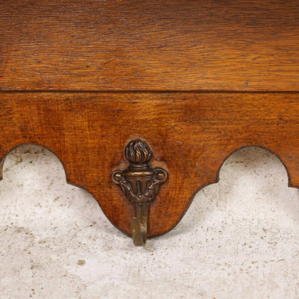 Настенная вешалка с латунными крючками в Классическом стиле