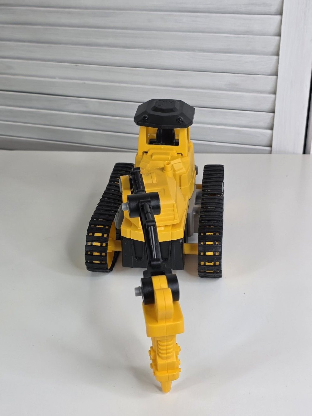 Игрушка Трактор-конструктор с отверткой в коробке (200246316)