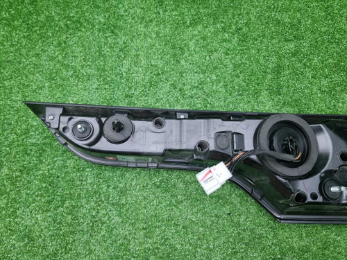 Фонарь правый внутренний Voyah Dream (2021-н.в.)