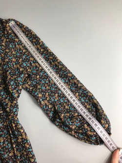 Платье в мелкий цветочек, визуально на 44 размер