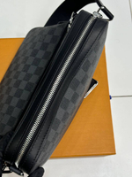 Сумка-мессенджер Louis Vuitton