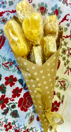 Букет из сотового меда , 180-230 гр, Алтайский край, урожай 2025г.