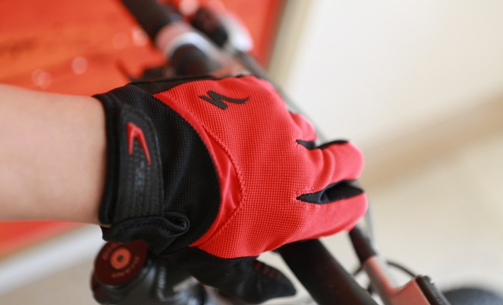 Перчатки Specialized с пальцами (красные) L