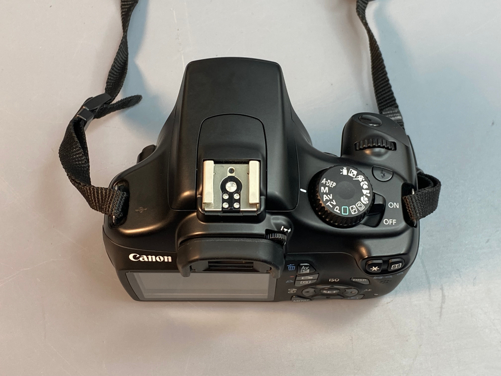Canon 1100D Body 720 кадров