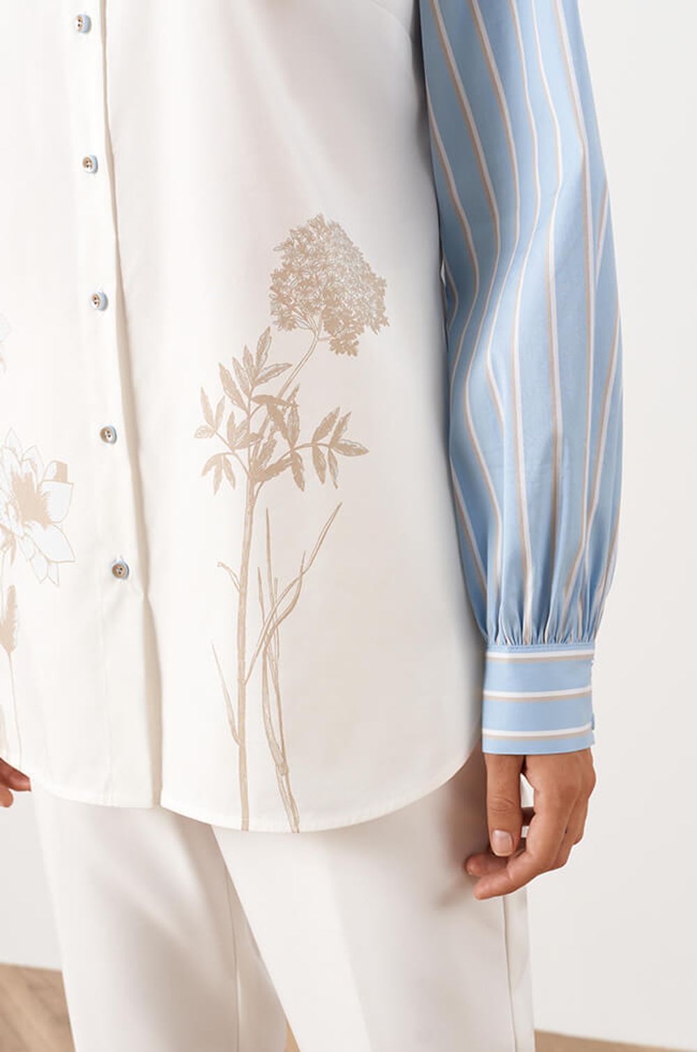 22972 Блузка женская (молочный / голубой)