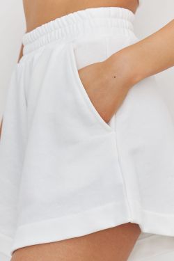 Шорты укороченные кремового цвета