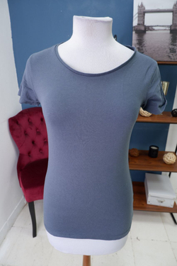 Футболка Sela одноцветная 44 размер