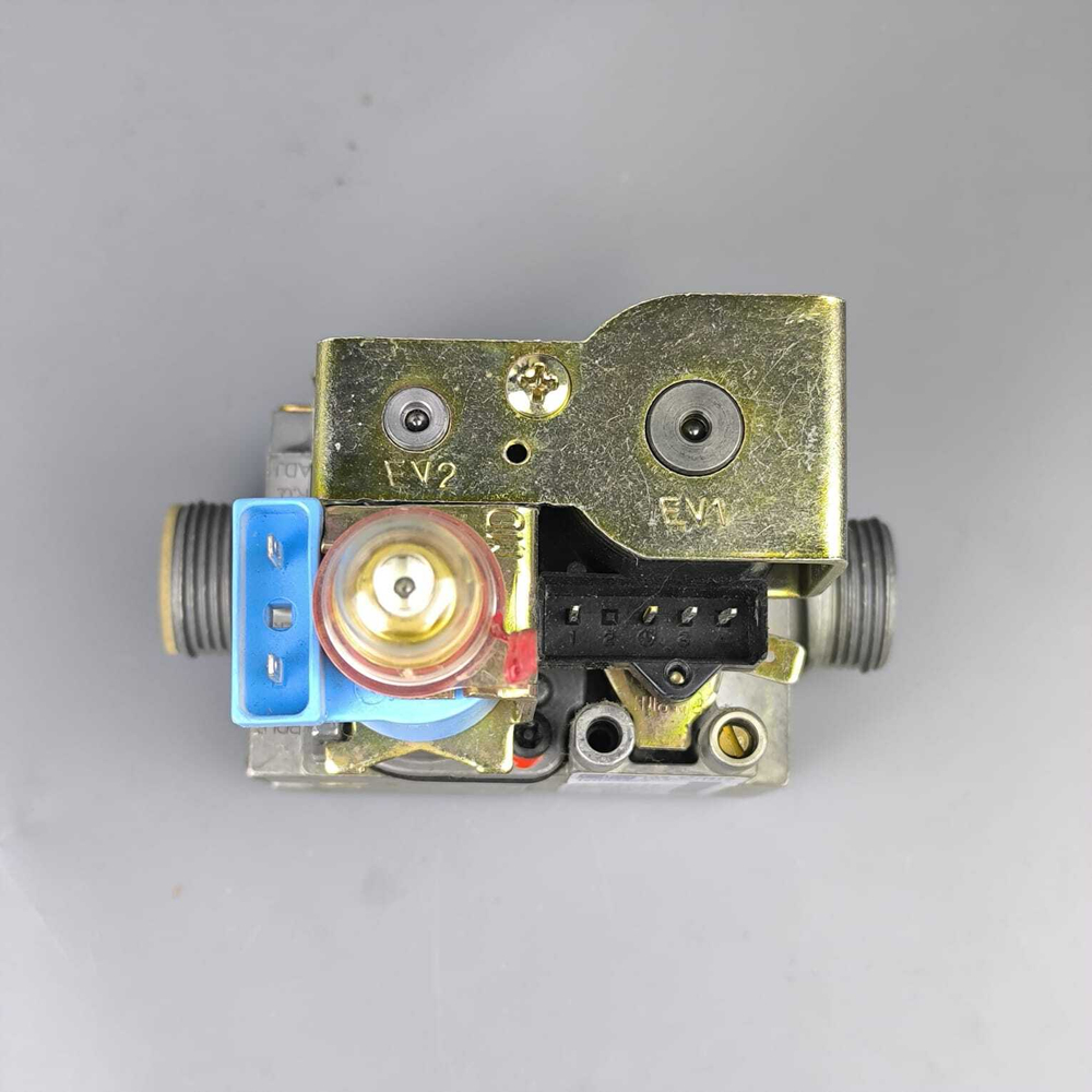 Б/У Газовый клапан для котлов Vaillant арт. 0020122908