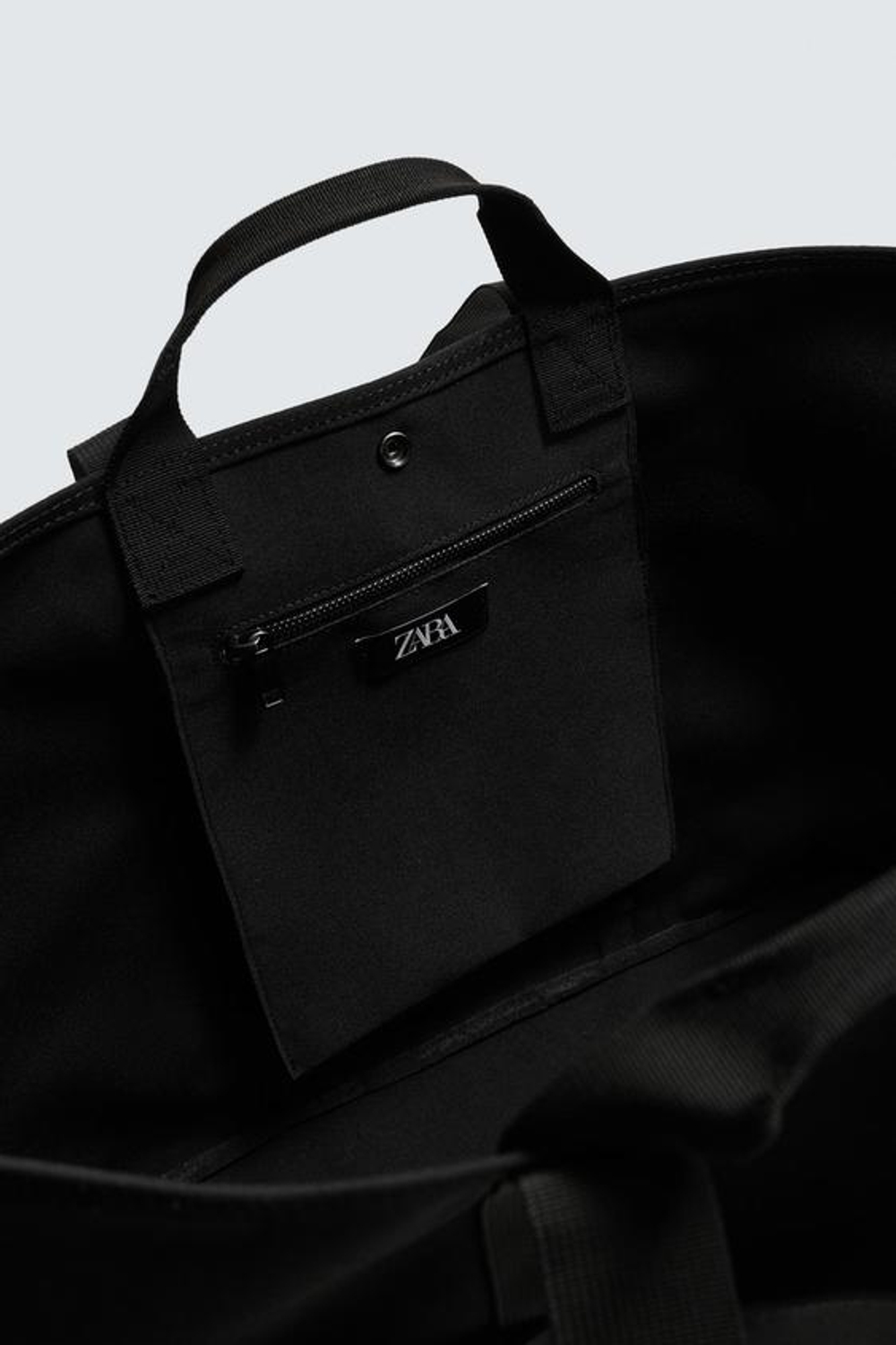ZARA СУМКА ШОПЕР ИЗ ТЕХНО ТКАНИ, ЧЕРНЫЙ