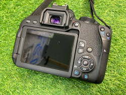 Canon 800D Kit 18-55mm IS STM 26.000 кадров