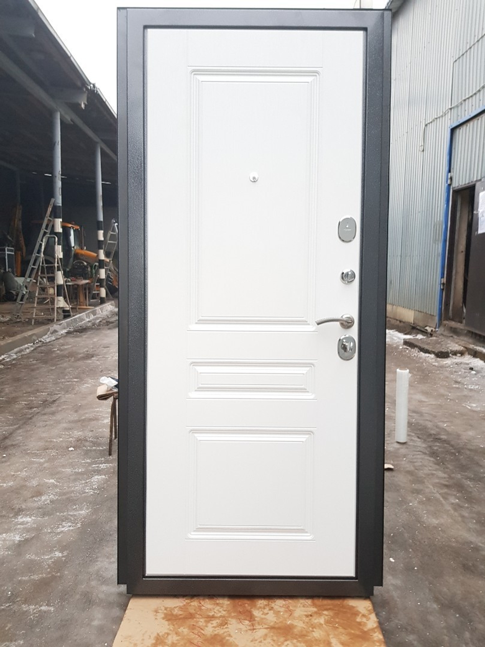 Входная металлическая дверь ReX (Рекс) Мегаполис Венге / ФЛ-243 Силк сноу (белый матовый, без текстуры) 16мм
