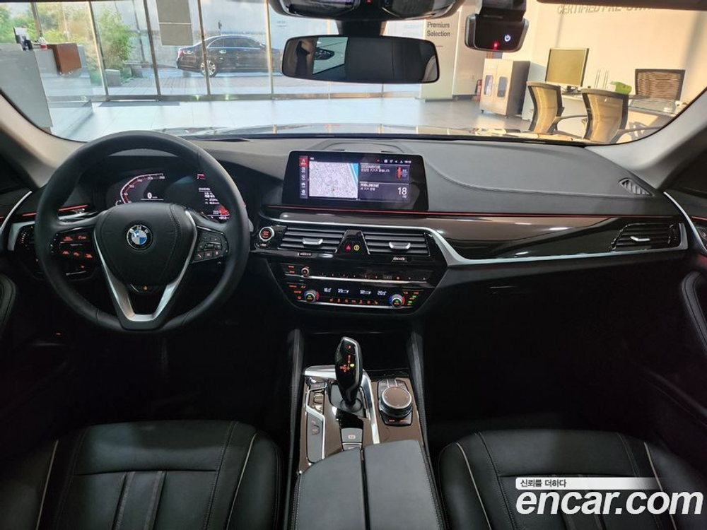 BMW 5 Series (G30) 520i Luxury (03.2020)