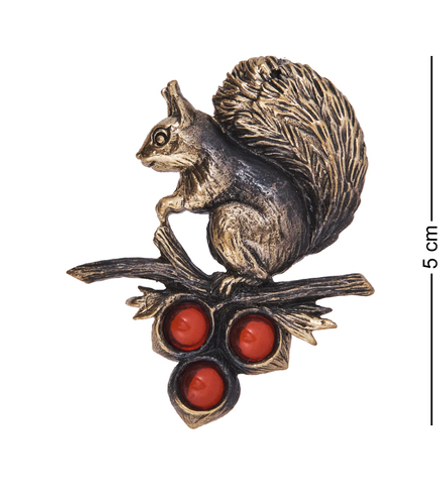 AM-4235 Брошь «Белочка на ветке с орешками» (латунь, янтарь)