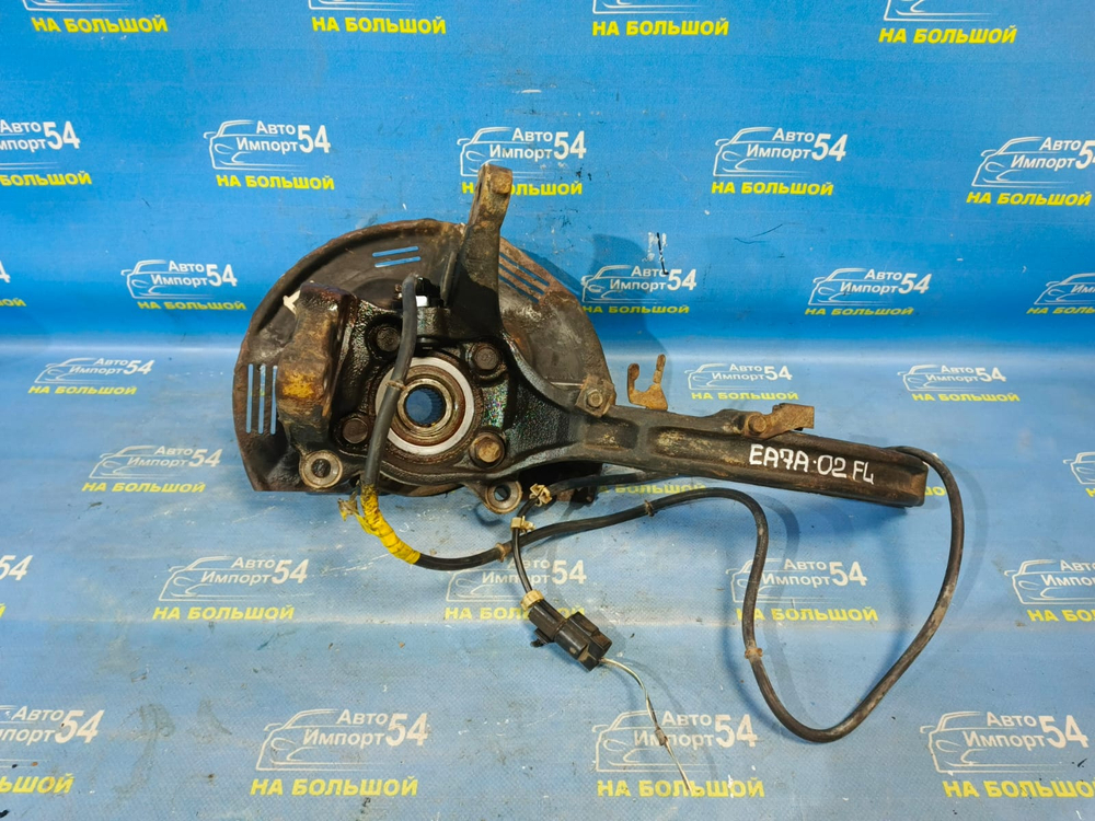 Ступица передняя левая MITSUBISHI GALANT 2000