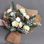 Авторский букет с веточками нобилиса