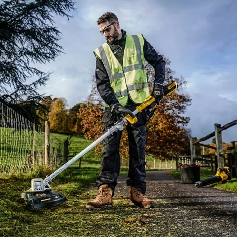 Триммер аккумуляторный DeWalt DCMST561N 18В (без АКБ и ЗУ) захват 360 мм, 4.8 кг, DCMST561N-XJ