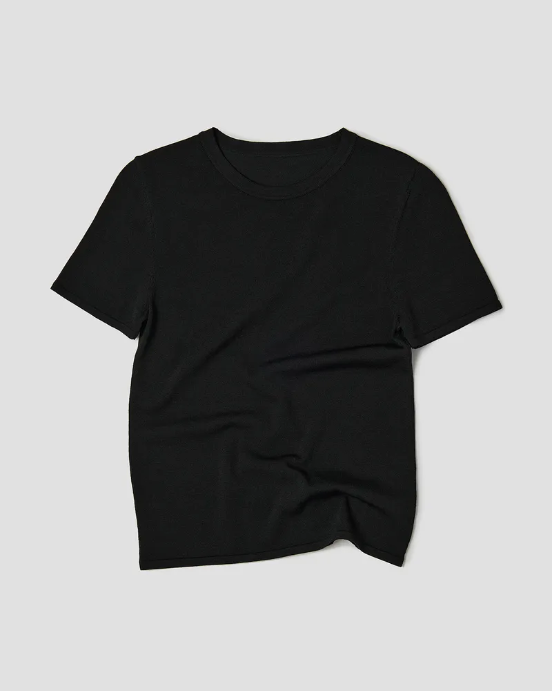 Черная базовая футболка из вискозы с рубчиком