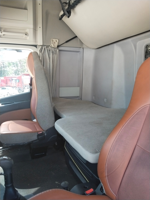 Foton AUMAN 4x2 Седельный тягач BJ4189SLFKA (Дизельный, 11,8 л, 470 л.с. АТ)