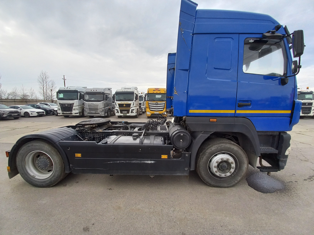 МАЗ 5440 4x2 Седельный тягач 544028-570-031 (Дизельный, 11,6 л, 423 л.с., МТ)