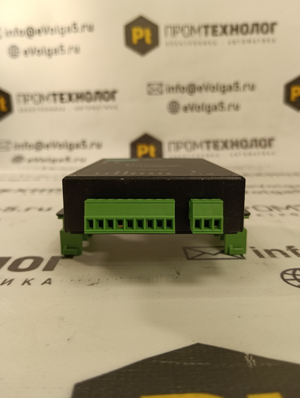 MOXA TCC-100 RS232-422/485 (с разъемами) с хранения