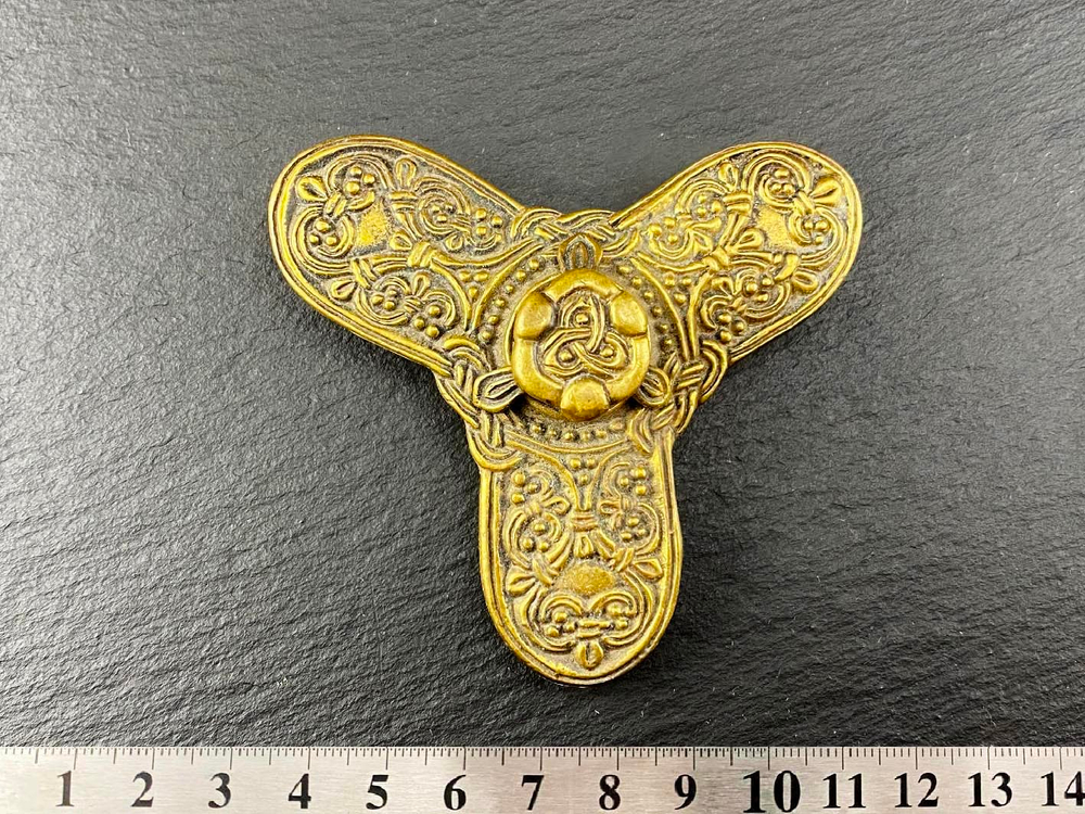 Фибула. Норвегия 10-11 в. (трилистник)