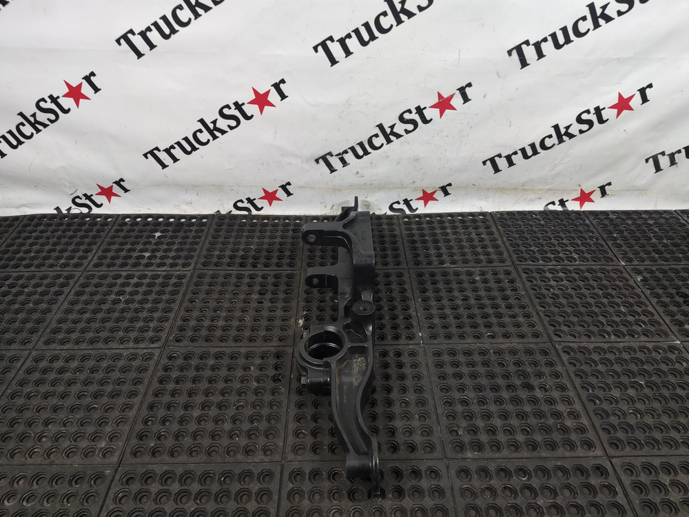 Кронштейн пневморессоры задний левый 2023г