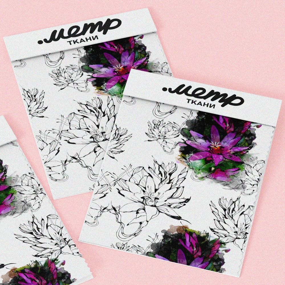 Ткань футер 2-х нитка фиалки с черными контурами