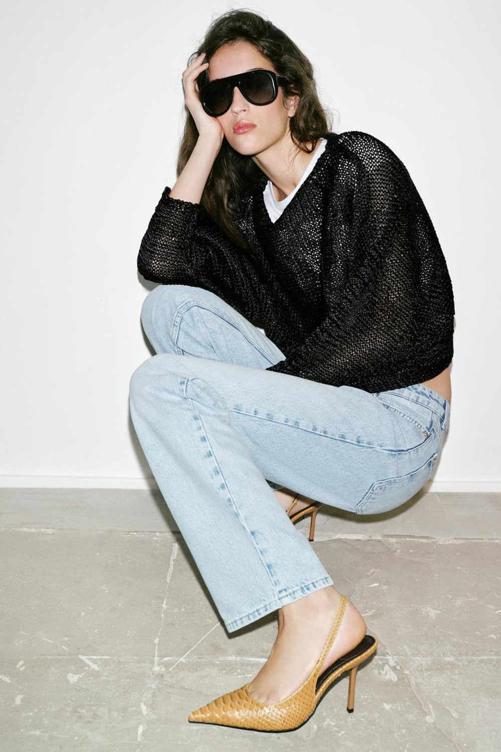 ZARA ТУФЛИ-МЮЛИ НА КАБЛУКЕ С РЕЛЬЕФНЫМ УЗОРОМ, ГОРЧИЧНЫЙ