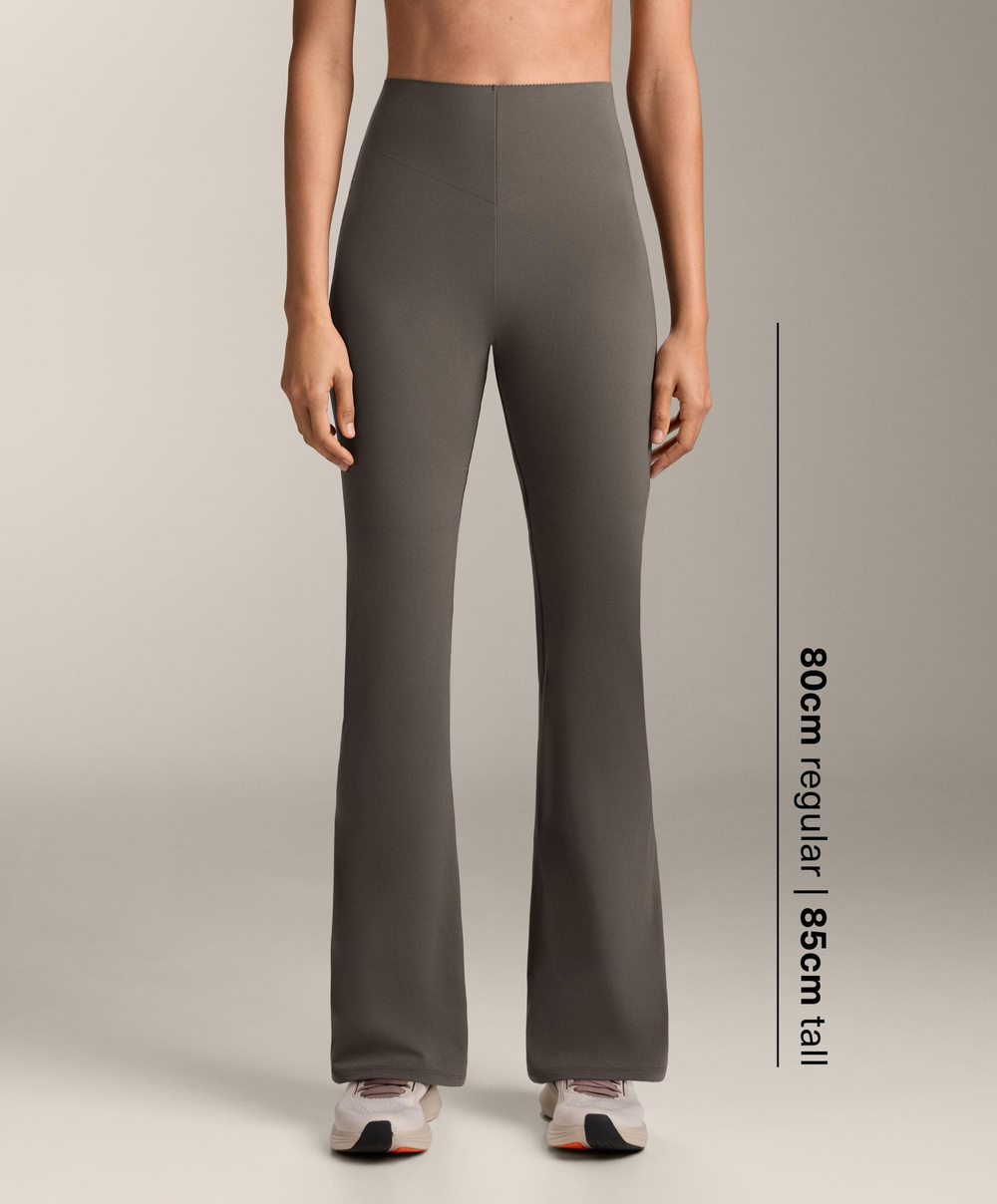 OYSHO Компрессионные брюки клеш Flare Compressive Raise Up, угольный