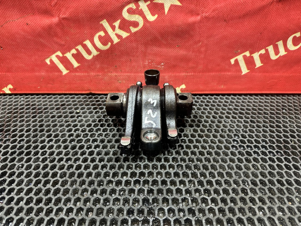 Вал рокеров в сборе