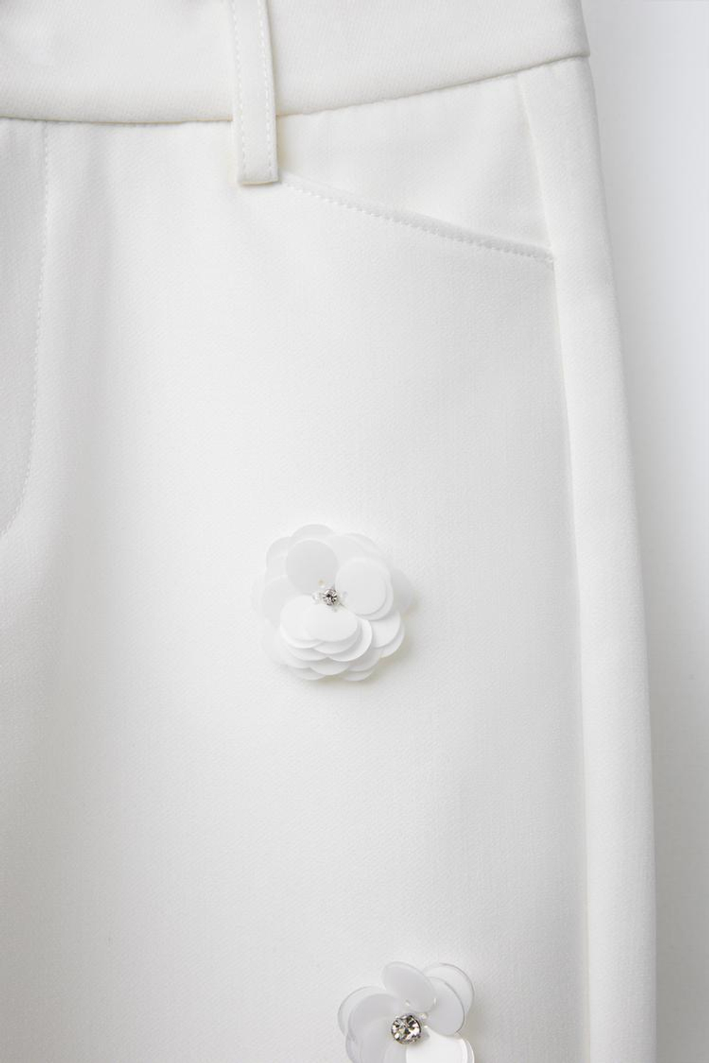 ZARA БРЮКИ С ЦВЕТОЧКАМИ, БЕЛЫЙ