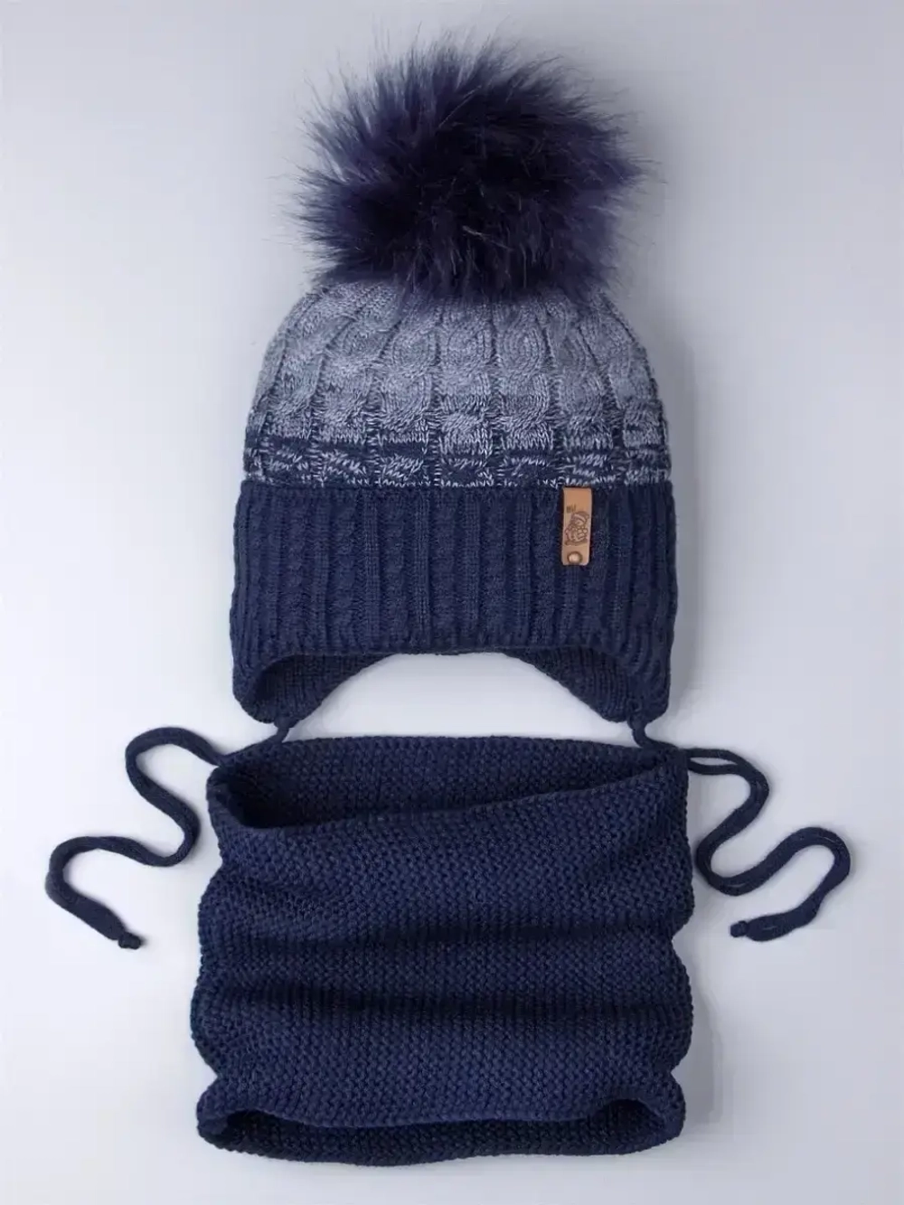 Шапка для мальчика зимняя вязаная и снуд